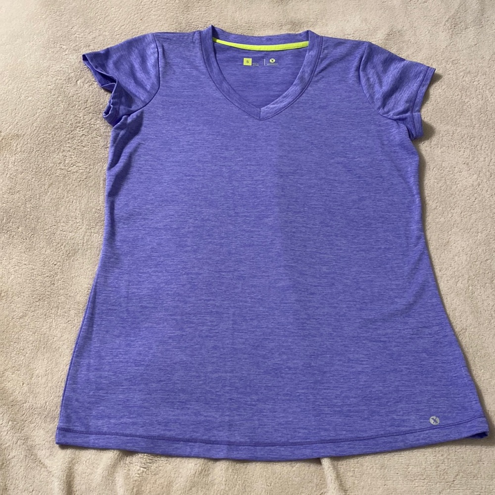 Sport tee made by Xersion in small size in purple!